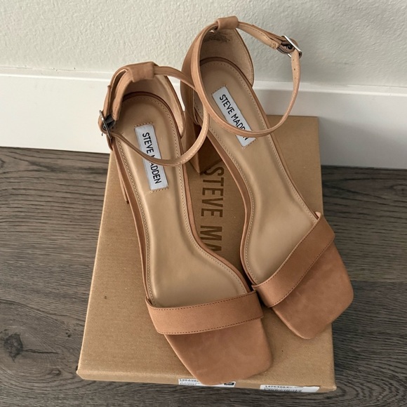 Steve Madden Tiaa Ankle Strap Block Heel Sandals - Size 10 - Camel Nubuck - NWB - Picture 6 of 13